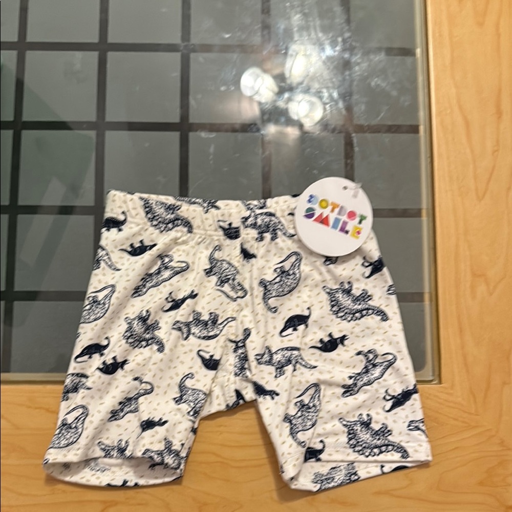 NWT. Dot Dot Smile kick shorts. Size 2T.